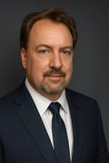 erbes_headshot_email_signature (2025_08_31 21_01_14 UTC)